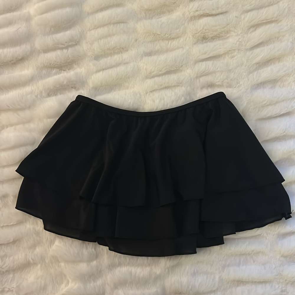 ✨Claudia Dean (Collections by Claudia) Stunning Black Skirt!!🖤